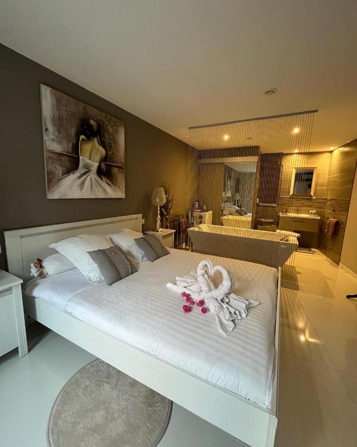 モサーヌ・レ・ザルピイユ Mon Petit Bali Bed & Breakfast エクステリア 写真