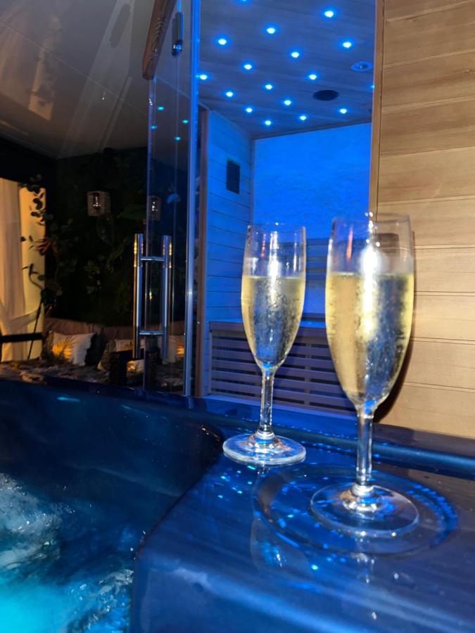 モサーヌ・レ・ザルピイユ Mon Petit Bali Bed & Breakfast エクステリア 写真
