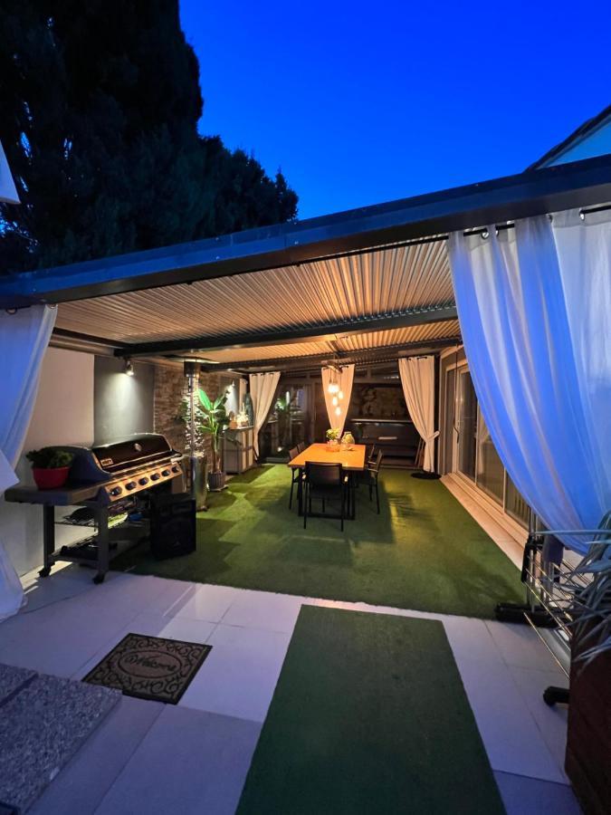 モサーヌ・レ・ザルピイユ Mon Petit Bali Bed & Breakfast エクステリア 写真