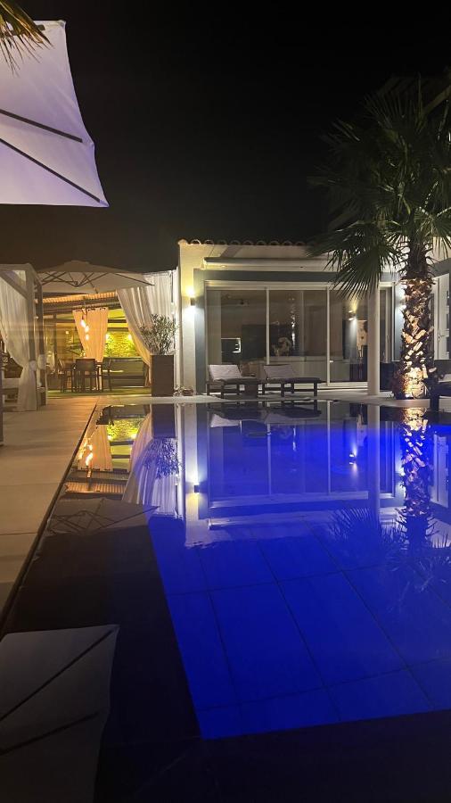 モサーヌ・レ・ザルピイユ Mon Petit Bali Bed & Breakfast エクステリア 写真