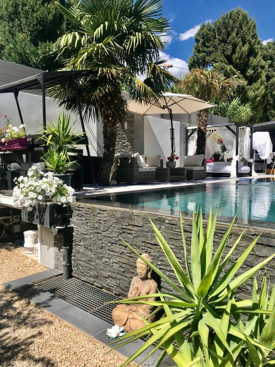 モサーヌ・レ・ザルピイユ Mon Petit Bali Bed & Breakfast エクステリア 写真
